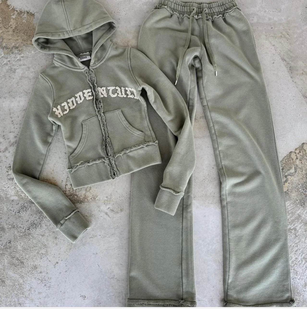 Hidden Cult Olive Set